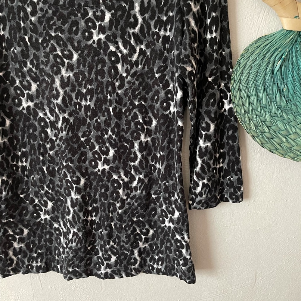 ST. JOHN BLACK AND WHITE ELEGANT BLOUSE - Picture 2 of 5